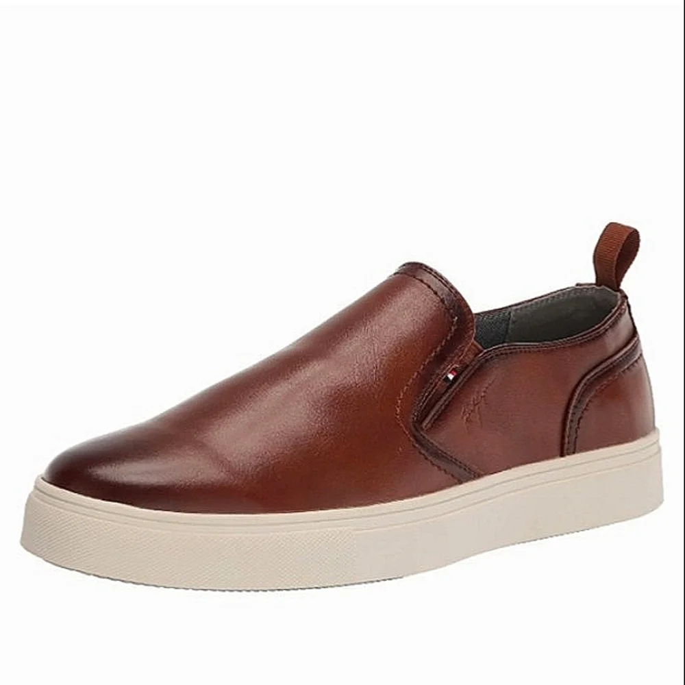 New w/Box Tommy Hilfiger Kozal Vegan Leather Burnished Med Brown Slip-On Loafers